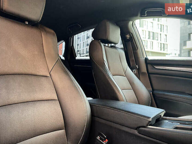 Серый Хонда Аккорд, объемом двигателя 1.5 л и пробегом 95 тыс. км за 17800 $, фото 17 на Automoto.ua