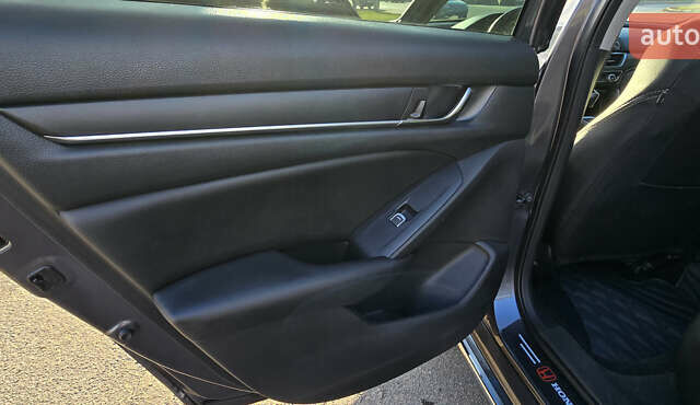 Серый Хонда Аккорд, объемом двигателя 1.99 л и пробегом 103 тыс. км за 21999 $, фото 19 на Automoto.ua