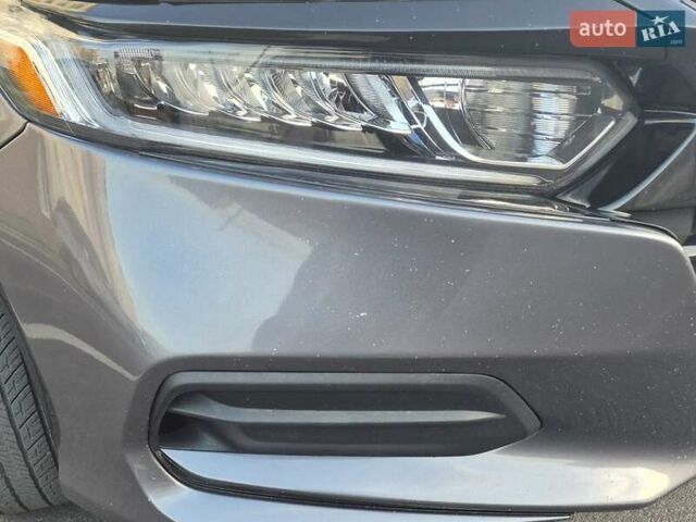 Серый Хонда Аккорд, объемом двигателя 1.5 л и пробегом 112 тыс. км за 15999 $, фото 4 на Automoto.ua