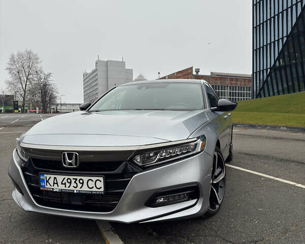 Серый Хонда Аккорд, объемом двигателя 1.5 л и пробегом 93 тыс. км за 23999 $, фото 1 на Automoto.ua