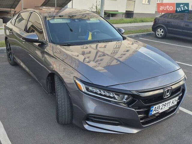 Серый Хонда Аккорд, объемом двигателя 1.5 л и пробегом 112 тыс. км за 15999 $, фото 1 на Automoto.ua