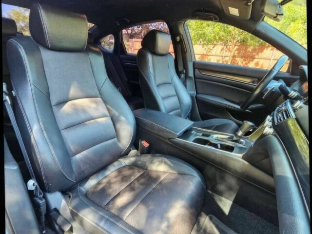 Серый Хонда Аккорд, объемом двигателя 1.5 л и пробегом 40 тыс. км за 13200 $, фото 11 на Automoto.ua