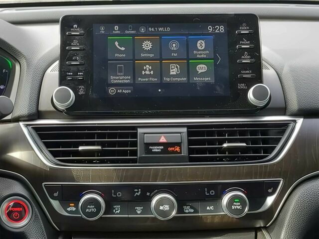 Серый Хонда Аккорд, объемом двигателя 2 л и пробегом 38 тыс. км за 14000 $, фото 7 на Automoto.ua