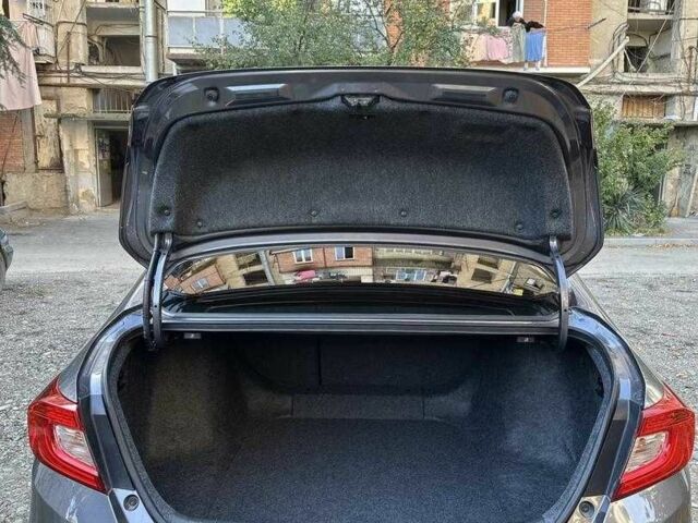 Серый Хонда Аккорд, объемом двигателя 2 л и пробегом 88 тыс. км за 18500 $, фото 10 на Automoto.ua