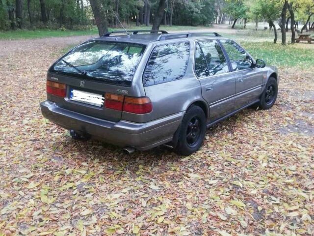 Сірий Хонда Аккорд, об'ємом двигуна 2 л та пробігом 392 тис. км за 2600 $, фото 3 на Automoto.ua