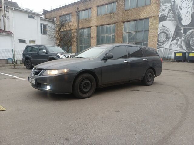 Серый Хонда Аккорд, объемом двигателя 2 л и пробегом 320 тыс. км за 3500 $, фото 2 на Automoto.ua