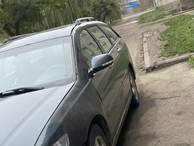 Серый Хонда Аккорд, объемом двигателя 2.2 л и пробегом 300 тыс. км за 2000 $, фото 1 на Automoto.ua