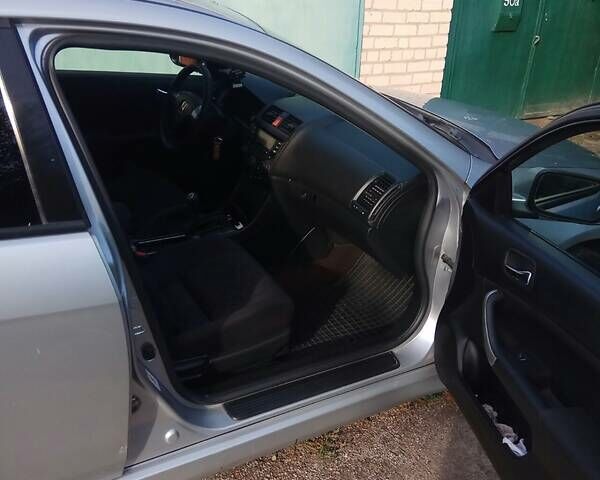 Серый Хонда Аккорд, объемом двигателя 2 л и пробегом 349 тыс. км за 6000 $, фото 7 на Automoto.ua