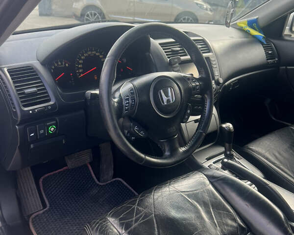 Серый Хонда Аккорд, объемом двигателя 2.35 л и пробегом 272 тыс. км за 6000 $, фото 14 на Automoto.ua