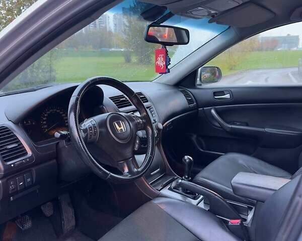 Сірий Хонда Аккорд, об'ємом двигуна 2.2 л та пробігом 295 тис. км за 2650 $, фото 6 на Automoto.ua
