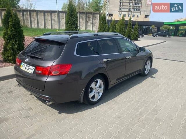 Серый Хонда Аккорд, объемом двигателя 2.4 л и пробегом 200 тыс. км за 11500 $, фото 7 на Automoto.ua