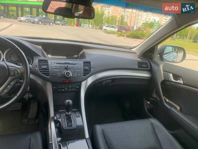 Серый Хонда Аккорд, объемом двигателя 2.4 л и пробегом 200 тыс. км за 11500 $, фото 22 на Automoto.ua