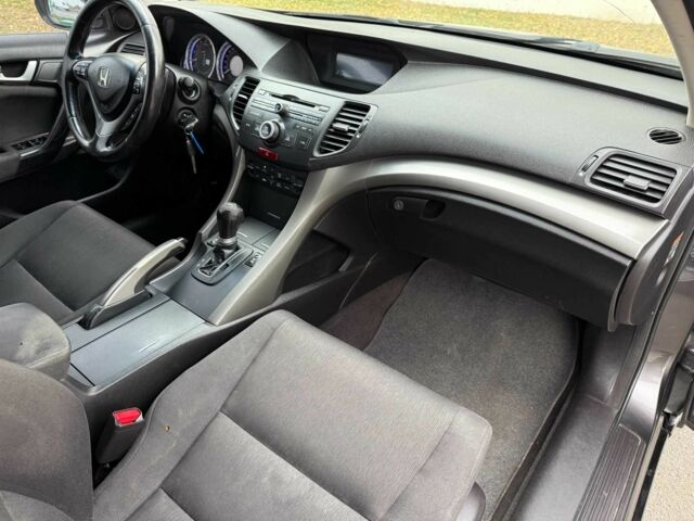 Сірий Хонда Аккорд, об'ємом двигуна 2 л та пробігом 175 тис. км за 6300 $, фото 18 на Automoto.ua