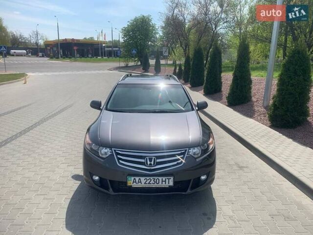 Серый Хонда Аккорд, объемом двигателя 2.4 л и пробегом 200 тыс. км за 11500 $, фото 10 на Automoto.ua