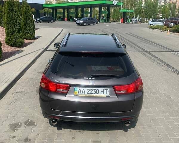 Серый Хонда Аккорд, объемом двигателя 2.4 л и пробегом 200 тыс. км за 11500 $, фото 1 на Automoto.ua