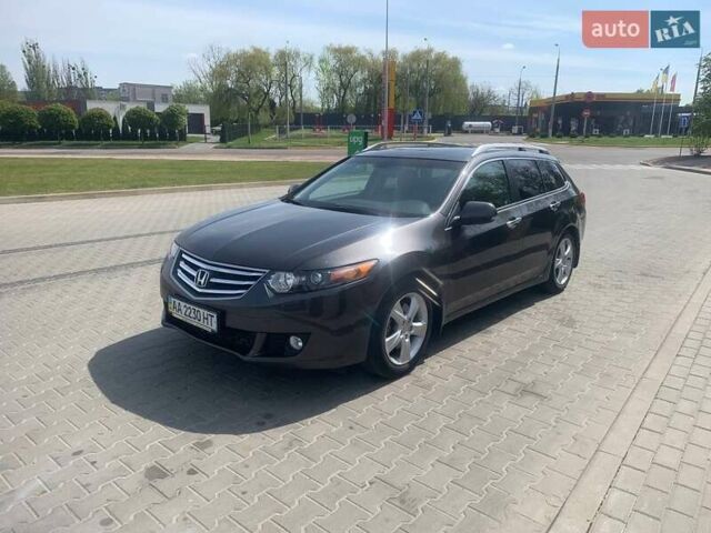 Серый Хонда Аккорд, объемом двигателя 2.4 л и пробегом 200 тыс. км за 11500 $, фото 4 на Automoto.ua