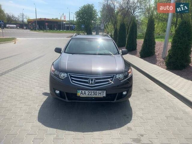 Серый Хонда Аккорд, объемом двигателя 2.4 л и пробегом 200 тыс. км за 11500 $, фото 17 на Automoto.ua