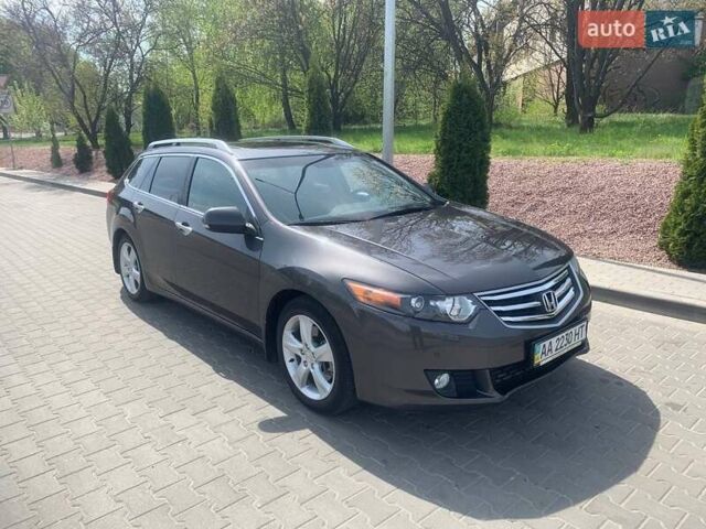 Серый Хонда Аккорд, объемом двигателя 2.4 л и пробегом 200 тыс. км за 11500 $, фото 5 на Automoto.ua