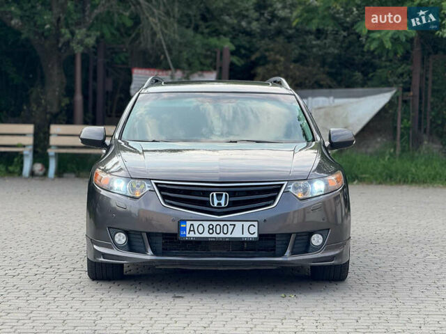 Серый Хонда Аккорд, объемом двигателя 2.2 л и пробегом 330 тыс. км за 7900 $, фото 4 на Automoto.ua