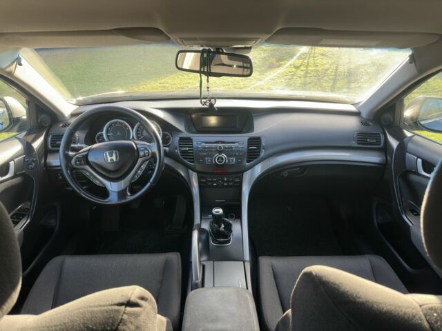 Серый Хонда Аккорд, объемом двигателя 2.2 л и пробегом 506 тыс. км за 3699 $, фото 5 на Automoto.ua