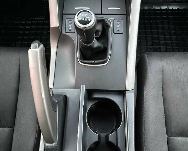 Сірий Хонда Аккорд, об'ємом двигуна 2.2 л та пробігом 271 тис. км за 8700 $, фото 25 на Automoto.ua