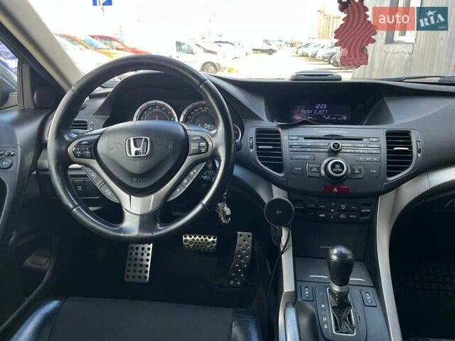 Серый Хонда Аккорд, объемом двигателя 2.35 л и пробегом 244 тыс. км за 9690 $, фото 13 на Automoto.ua