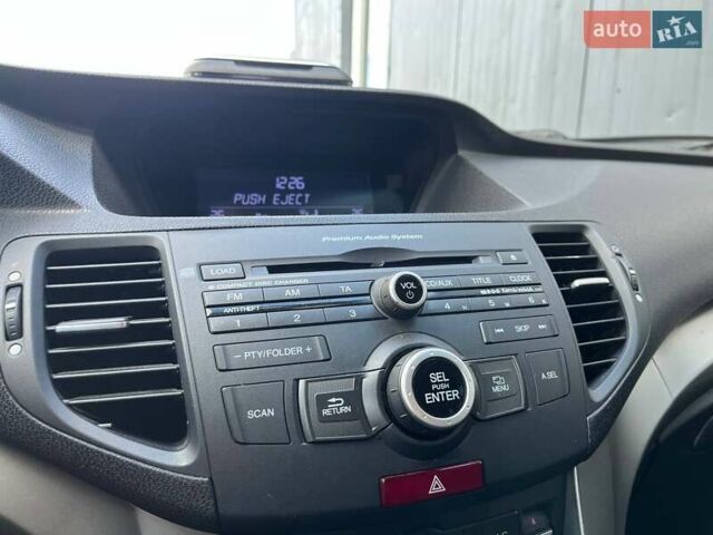Серый Хонда Аккорд, объемом двигателя 2.35 л и пробегом 244 тыс. км за 9690 $, фото 24 на Automoto.ua