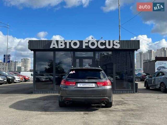 Серый Хонда Аккорд, объемом двигателя 2.35 л и пробегом 244 тыс. км за 9690 $, фото 6 на Automoto.ua