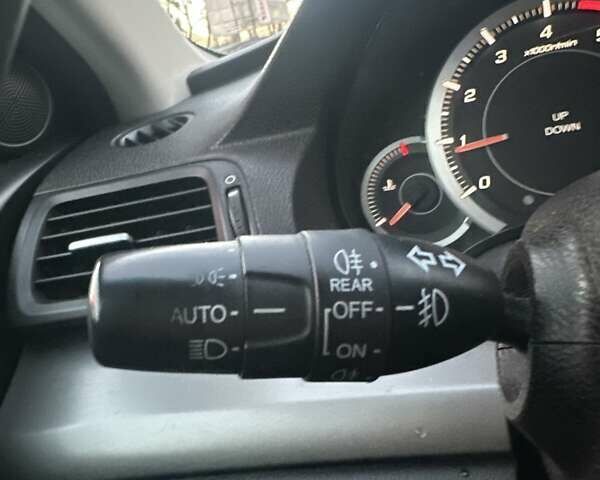 Сірий Хонда Аккорд, об'ємом двигуна 2.2 л та пробігом 271 тис. км за 8700 $, фото 32 на Automoto.ua