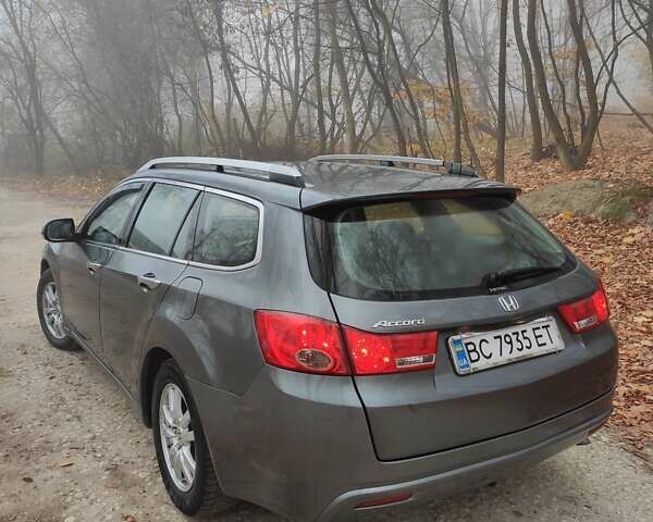 Серый Хонда Аккорд, объемом двигателя 2.2 л и пробегом 290 тыс. км за 8400 $, фото 5 на Automoto.ua