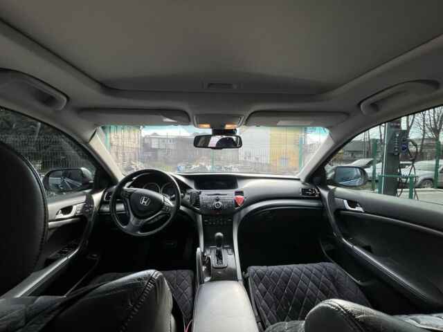 Серый Хонда Аккорд, объемом двигателя 2.4 л и пробегом 213 тыс. км за 10200 $, фото 10 на Automoto.ua