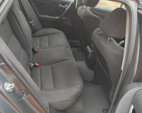 Серый Хонда Аккорд, объемом двигателя 2.2 л и пробегом 290 тыс. км за 8400 $, фото 16 на Automoto.ua