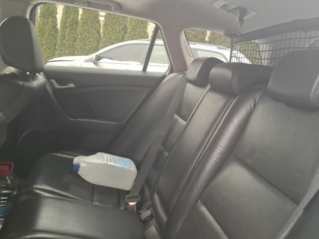 Серый Хонда Аккорд, объемом двигателя 2.2 л и пробегом 265 тыс. км за 4000 $, фото 6 на Automoto.ua