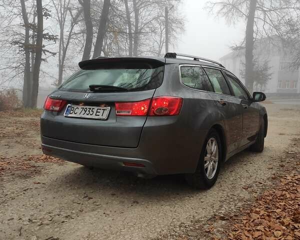 Серый Хонда Аккорд, объемом двигателя 2.2 л и пробегом 290 тыс. км за 8400 $, фото 7 на Automoto.ua