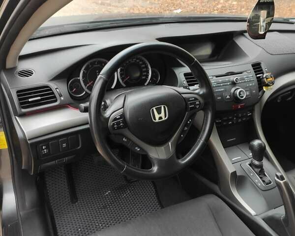 Серый Хонда Аккорд, объемом двигателя 2.2 л и пробегом 290 тыс. км за 8400 $, фото 14 на Automoto.ua