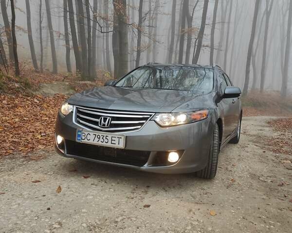 Серый Хонда Аккорд, объемом двигателя 2.2 л и пробегом 290 тыс. км за 8400 $, фото 1 на Automoto.ua