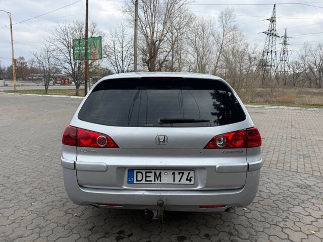 Серый Хонда Аккорд, объемом двигателя 2.2 л и пробегом 308 тыс. км за 3400 $, фото 3 на Automoto.ua