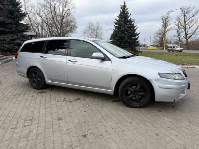 Серый Хонда Аккорд, объемом двигателя 2.2 л и пробегом 308 тыс. км за 3400 $, фото 5 на Automoto.ua