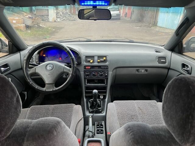 Синий Хонда Аккорд, объемом двигателя 2 л и пробегом 356 тыс. км за 1300 $, фото 7 на Automoto.ua