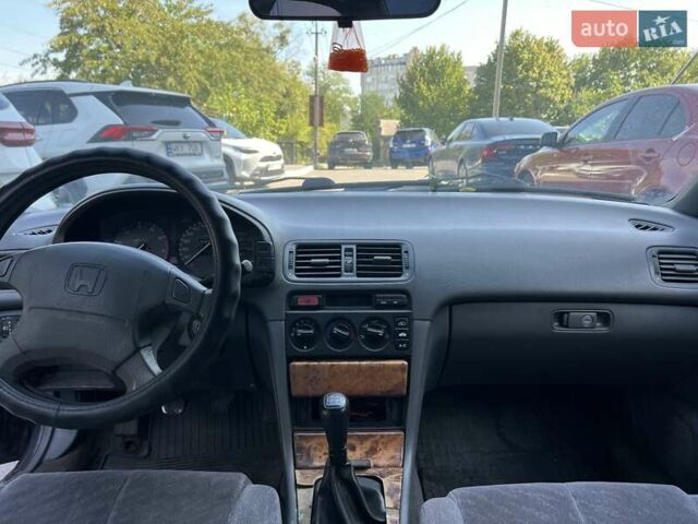 Синій Хонда Аккорд, об'ємом двигуна 2 л та пробігом 415 тис. км за 2000 $, фото 9 на Automoto.ua