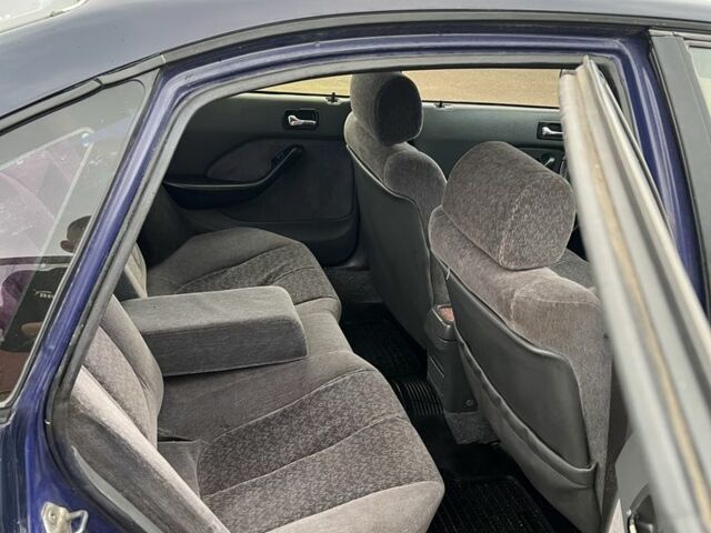 Синий Хонда Аккорд, объемом двигателя 2 л и пробегом 356 тыс. км за 1300 $, фото 8 на Automoto.ua