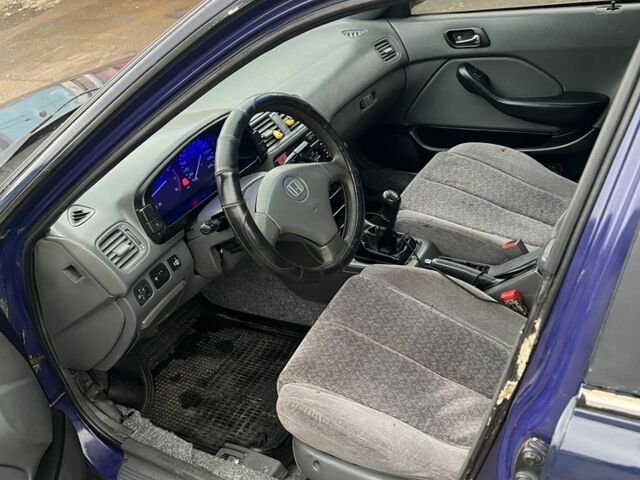 Синий Хонда Аккорд, объемом двигателя 2 л и пробегом 356 тыс. км за 1300 $, фото 6 на Automoto.ua