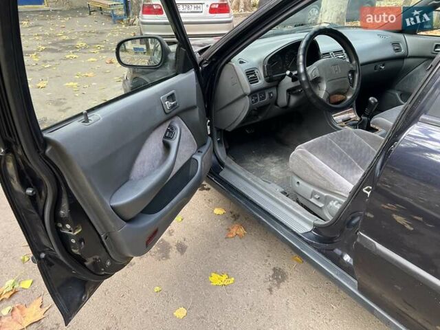 Синій Хонда Аккорд, об'ємом двигуна 2 л та пробігом 300 тис. км за 2300 $, фото 6 на Automoto.ua