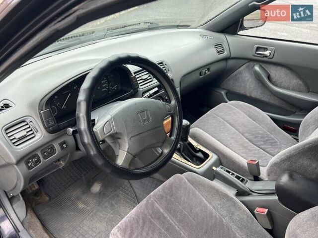 Синий Хонда Аккорд, объемом двигателя 2 л и пробегом 300 тыс. км за 2300 $, фото 17 на Automoto.ua