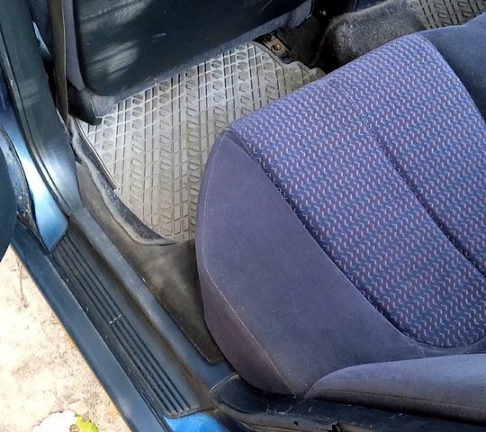 Синий Хонда Аккорд, объемом двигателя 2 л и пробегом 343 тыс. км за 3999 $, фото 13 на Automoto.ua