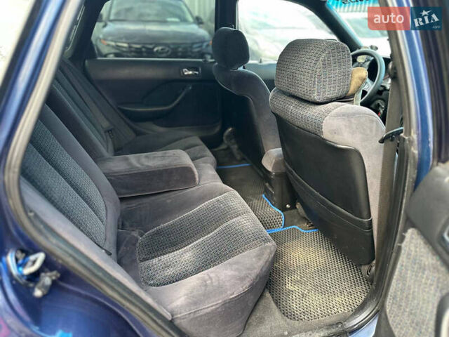 Синий Хонда Аккорд, объемом двигателя 1.85 л и пробегом 379 тыс. км за 2400 $, фото 8 на Automoto.ua