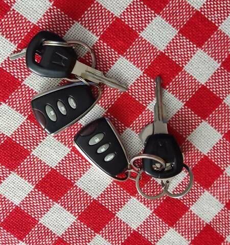 Синий Хонда Аккорд, объемом двигателя 1.8 л и пробегом 398 тыс. км за 3000 $, фото 11 на Automoto.ua