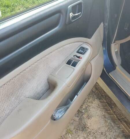 Синий Хонда Аккорд, объемом двигателя 1.8 л и пробегом 398 тыс. км за 3000 $, фото 3 на Automoto.ua