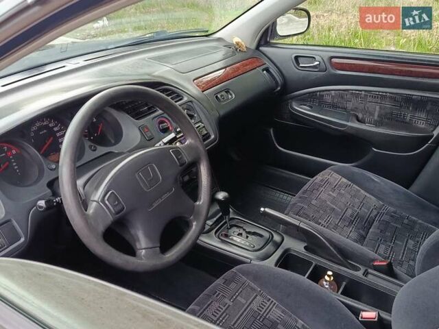 Синий Хонда Аккорд, объемом двигателя 1.8 л и пробегом 340 тыс. км за 3500 $, фото 29 на Automoto.ua