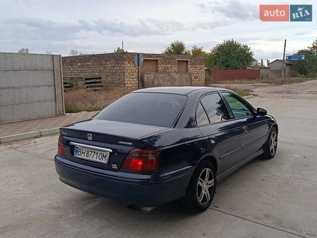 Синий Хонда Аккорд, объемом двигателя 1.8 л и пробегом 340 тыс. км за 3500 $, фото 5 на Automoto.ua